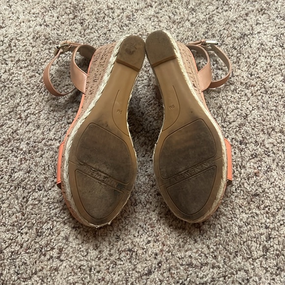 Nine wear cantaloupe orange wedges - Picture 6 of 6